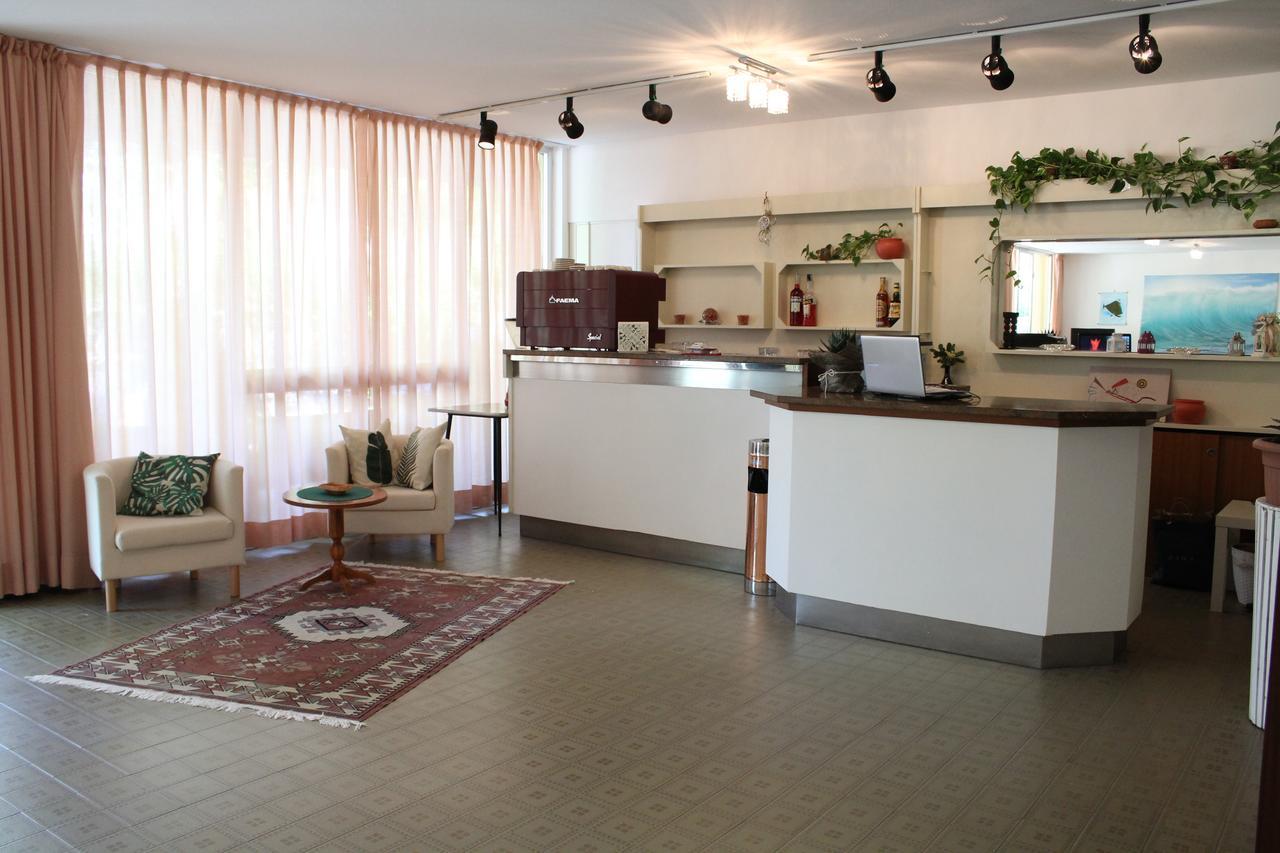 Hotel Sara*** Чезенатіко Екстер'єр фото